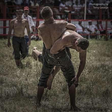 Lucha turca de aceite 2